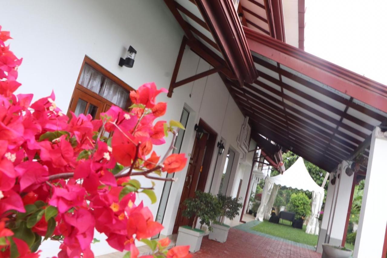 Ryan Residence & Restaurant Negombo Exterior photo